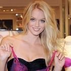  Lindsay Ellingson