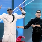  PSY & MC Hammer Remix ‘Gangnam Style’ at AMAs 2012