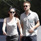  Robert Pattinson and Kristen Stewart Have a Gas Together in Los Angeles