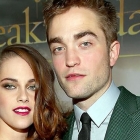  Robert Pattinson Reunites with Kristen Stewart, Visits Her at Home?