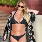  Jennifer Ellison Flaunts her toned Figure in Sexy bikini