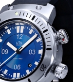 UTS 4000M watch