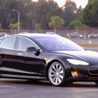  Tesla unveils exotic features, go-fast Model S P85D