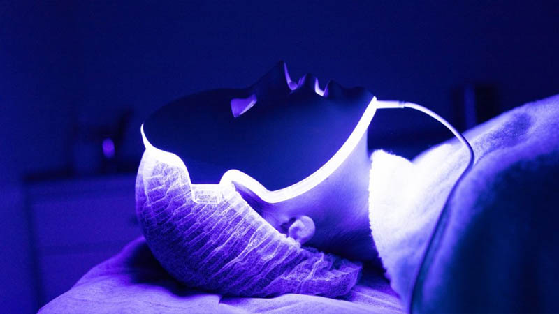  Concept Designer Develops At-Home LED Skincare Mask Inspired By Nike