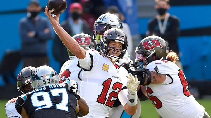  Brady, Buccaneers bounce back with 46-23 win over Panthers