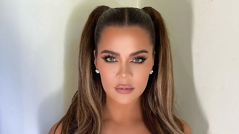  Khloé Kardashian Gets Candid About How Insecure That Leaked Bikini Photo Makes Her Feel