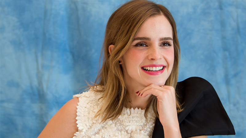  Emma Watson Opens Up On Rumours Of Her Engagement