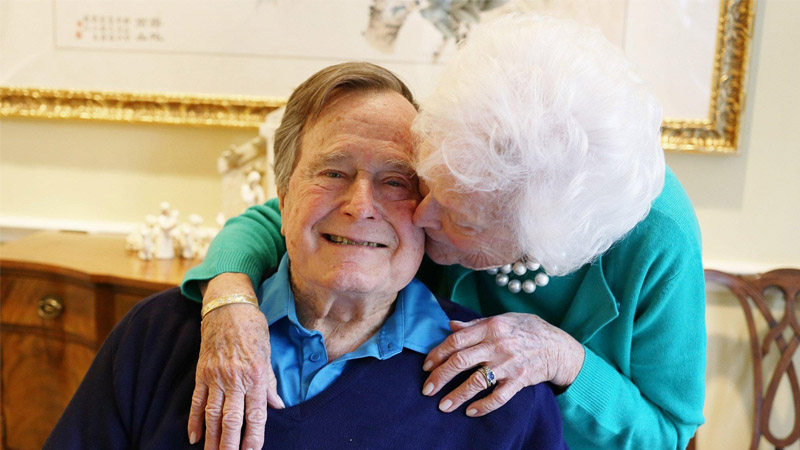  Revealing Memories of George H. W. Bush — Including How Secret Service Carried Him to Say Goodbye to Barbara