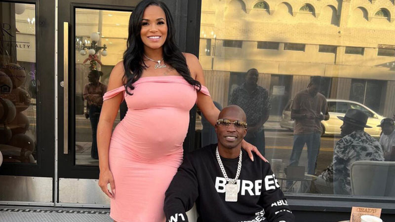  Chad ‘OchoCinco’ Johnson and ‘Selling Tampa’ Star Sharelle Rosado Welcome Baby Girl