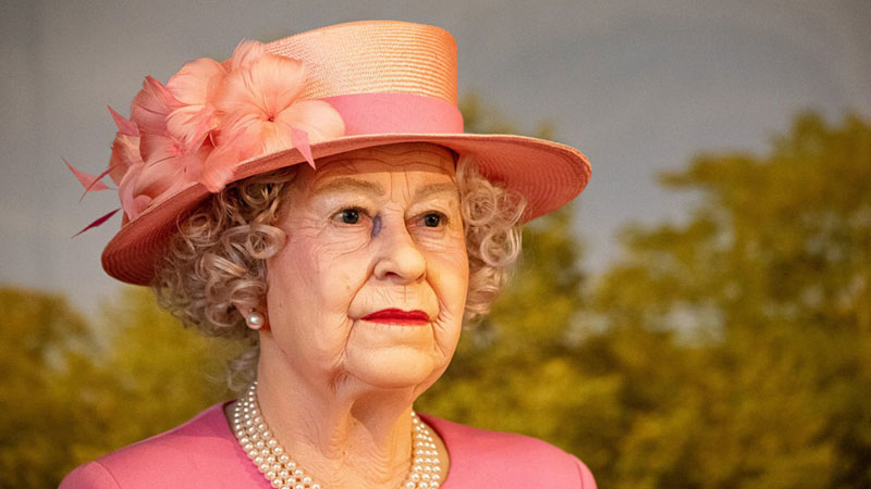  Queen Elizabeth II Postpones Virtual Meetings for 2nd Time since COVID Diagnosis