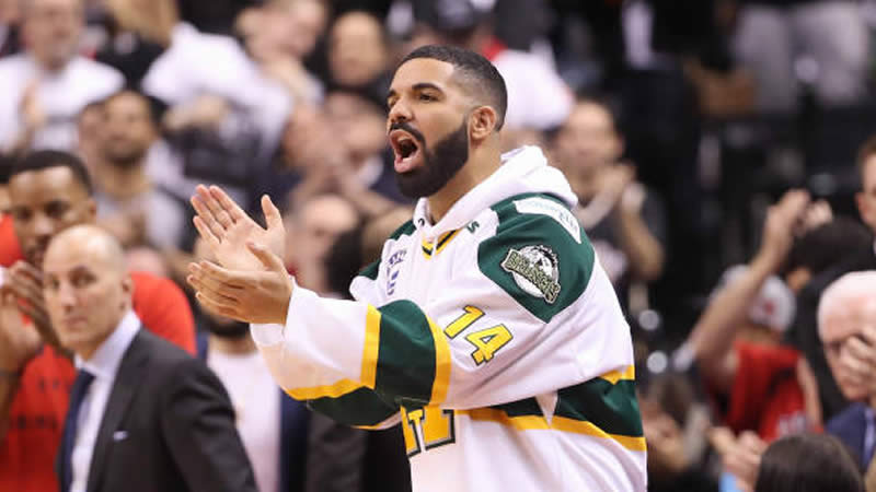  Drake claps back at a Troll by Following His Wife on Instagram: “I’m here for u ma”