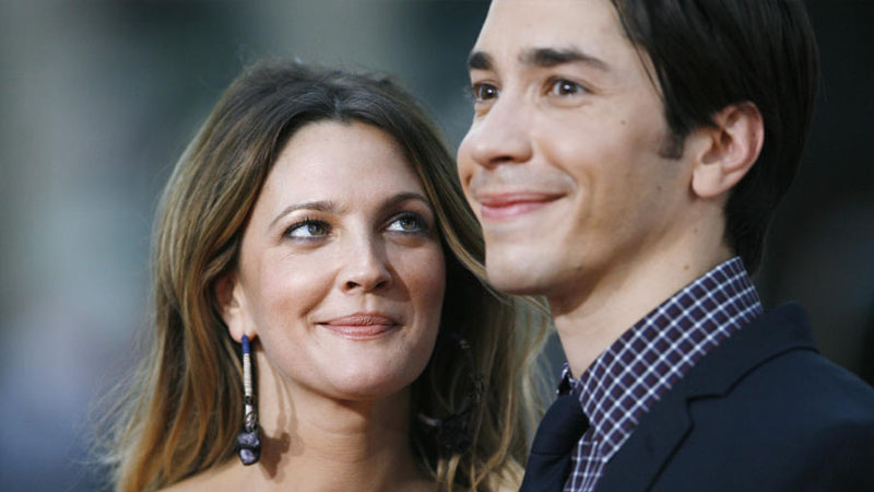  Drew Barrymore Reveals Reasons How Her Ex-Boyfriend Justin Long ‘Gets all the Ladies’