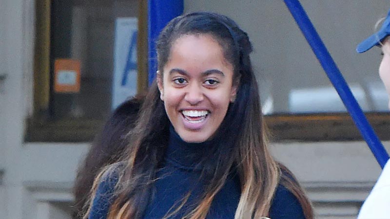  Malia Obama Looks like Her Parents as She Was Spotted Heading out to a Spa Day in Los Angeles