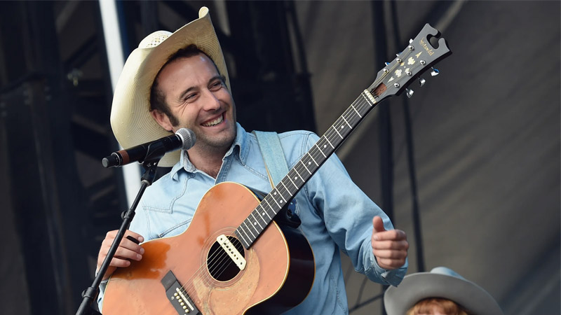  Luke Bell, a country singer, was found dead after going missing at the age of 32