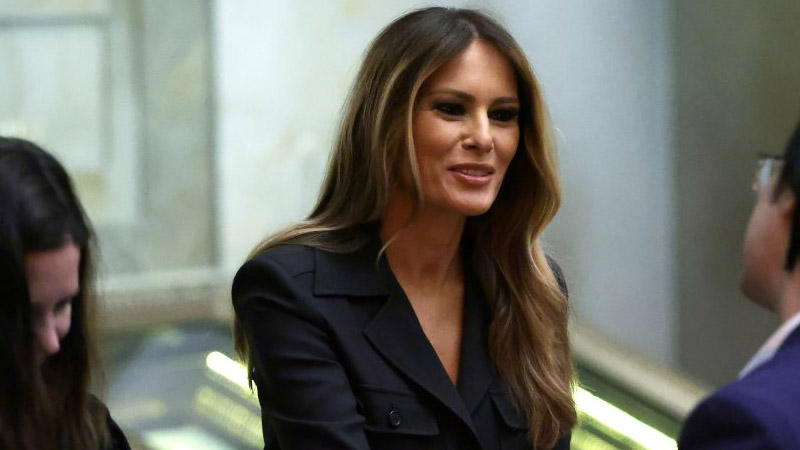  Melania Trump Speaks at Nationalization Ceremony Amid Legal Challenges for Donald Trump and Revelations About Joe Biden’s Emails