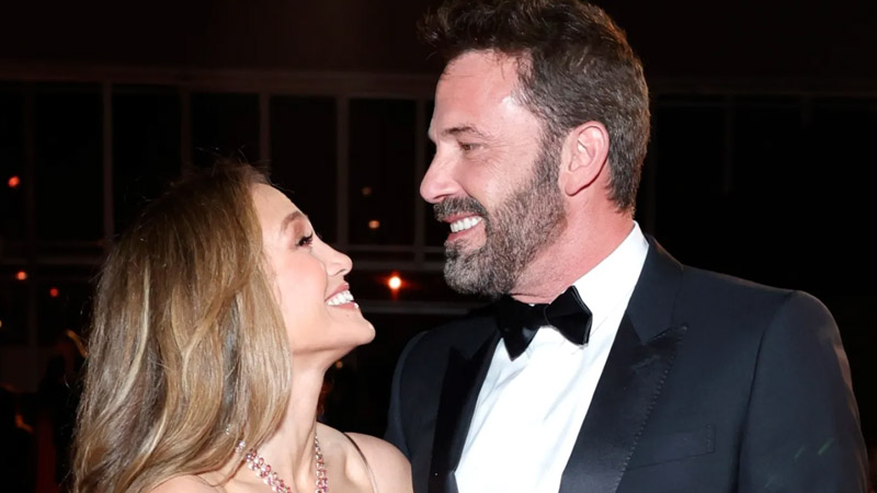  Ben Affleck and Jennifer Lopez Struggling to Sell $68 Million Mansion Amid Breakup