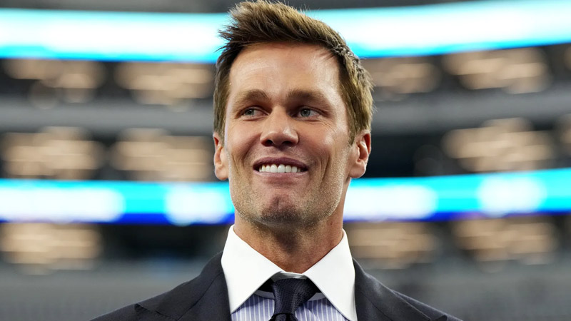  Tom Brady Just Learned About Gisele Bündchen’s 6-Month Pregnancy