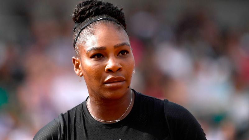  Serena Williams Shuts Down Skin Bleaching Rumors: ‘I’m a Dark, Black Woman, and I Love How I Look